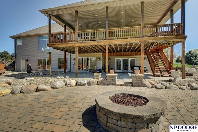 7657 Saddle Drive, Papillion, NE 68046