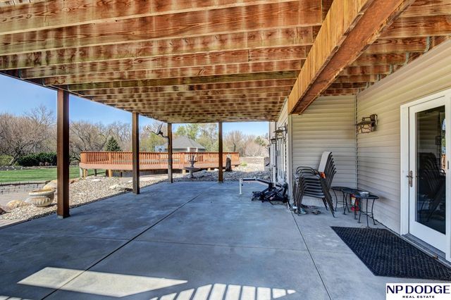7657 Saddle Drive, Papillion, NE 68046
