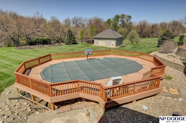 7657 Saddle Drive, Papillion, NE 68046