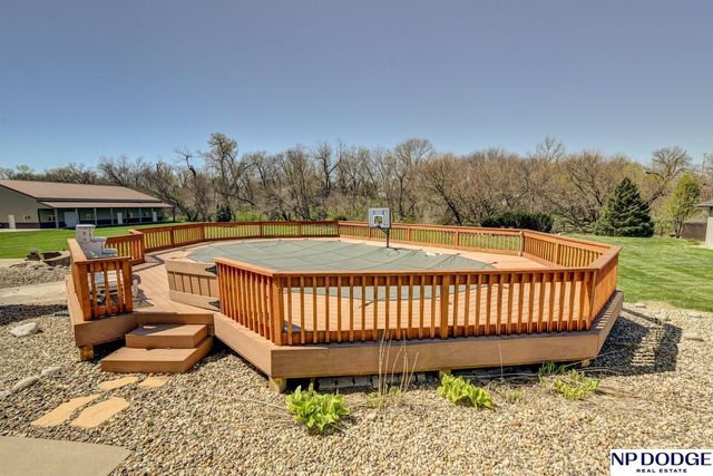 7657 Saddle Drive, Papillion, NE 68046
