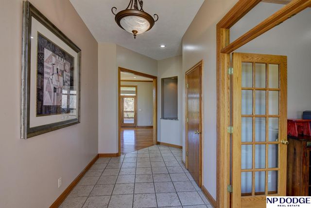 7657 Saddle Drive, Papillion, NE 68046