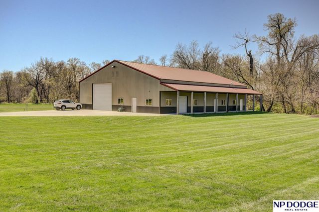 7657 Saddle Drive, Papillion, NE 68046