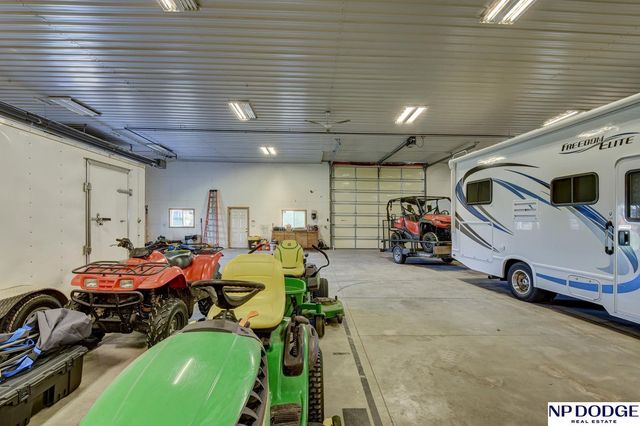 7657 Saddle Drive, Papillion, NE 68046