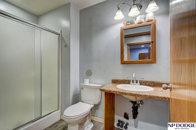 7657 Saddle Drive, Papillion, NE 68046