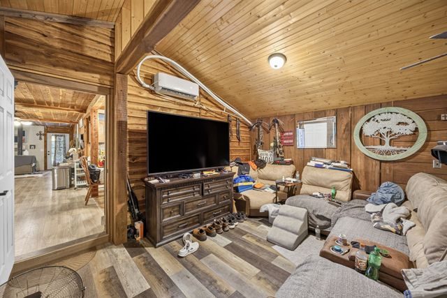 339 Wheeler Town Lane, Bloomington Springs, TN 38545