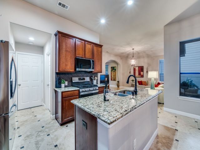 1637 Spanish Moss Way, Savannah, TX 76227