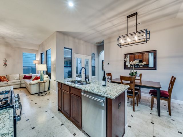 1637 Spanish Moss Way, Savannah, TX 76227