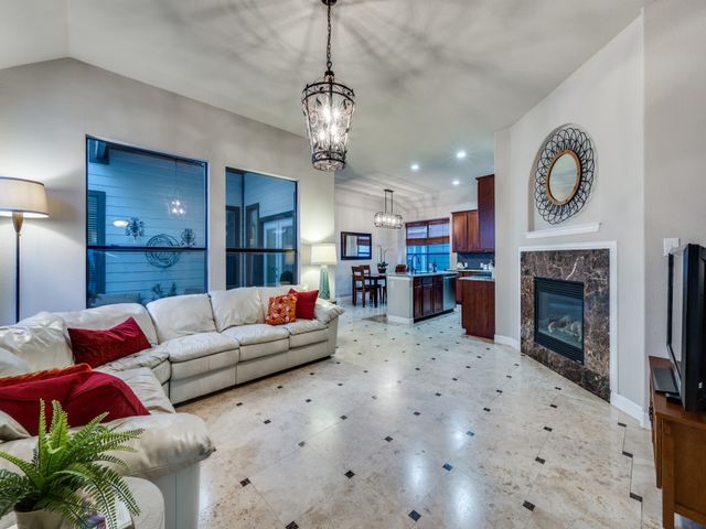 1637 Spanish Moss Way, Savannah, TX 76227