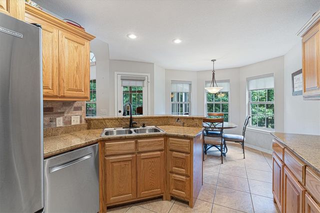4 Brougham Lane, Bella Vista, AR 72714