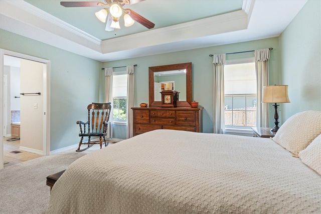 4 Brougham Lane, Bella Vista, AR 72714
