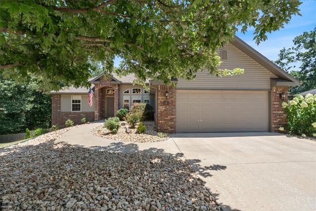 4 Brougham Lane, Bella Vista, AR 72714