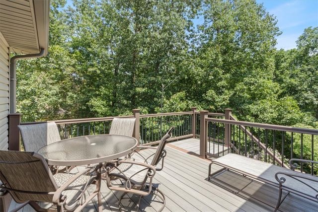 4 Brougham Lane, Bella Vista, AR 72714