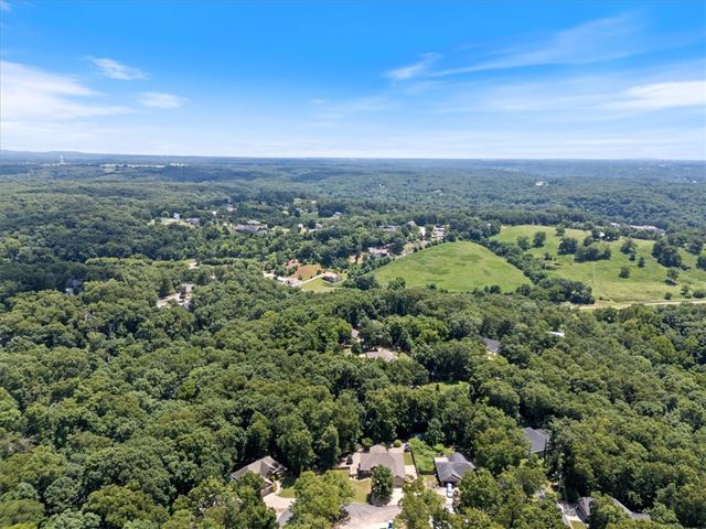 4 Brougham Lane, Bella Vista, AR 72714
