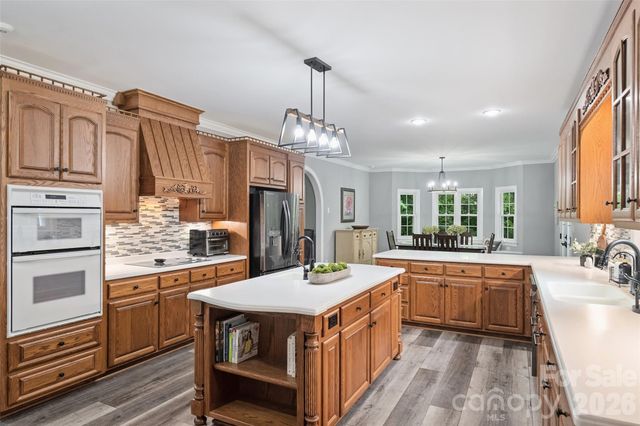 9470 Hutchinson Lane, Charlotte, NC 28216