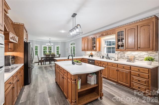 9470 Hutchinson Lane, Charlotte, NC 28216
