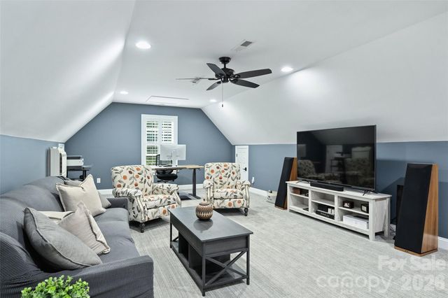 9470 Hutchinson Lane, Charlotte, NC 28216
