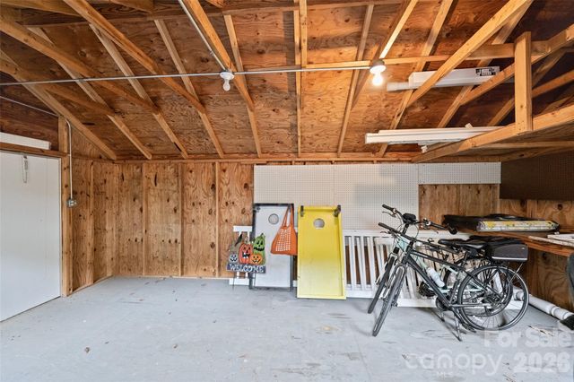 9470 Hutchinson Lane, Charlotte, NC 28216