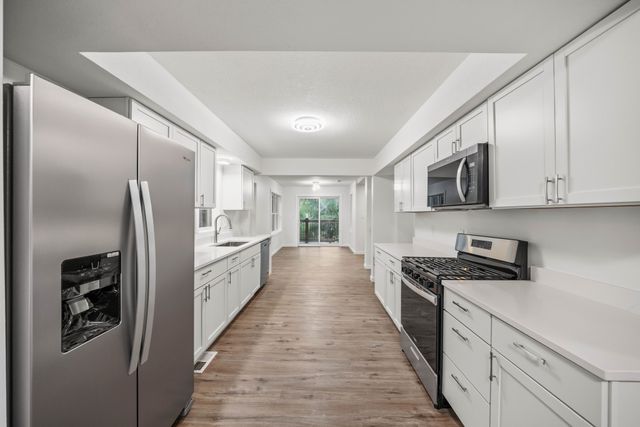3314 S Union Street, Des Moines, IA 50315