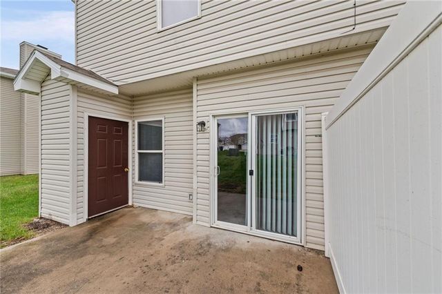 1640 SW Madison Street, Lee's Summit, MO 64081