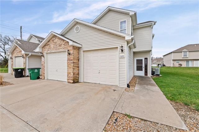 1640 SW Madison Street, Lee's Summit, MO 64081