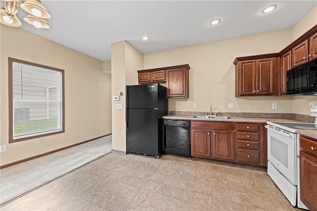 1640 SW Madison Street, Lee's Summit, MO 64081