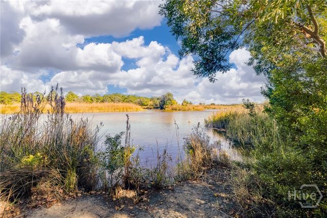 122 Mosswood Drive, Savannah, GA 31405