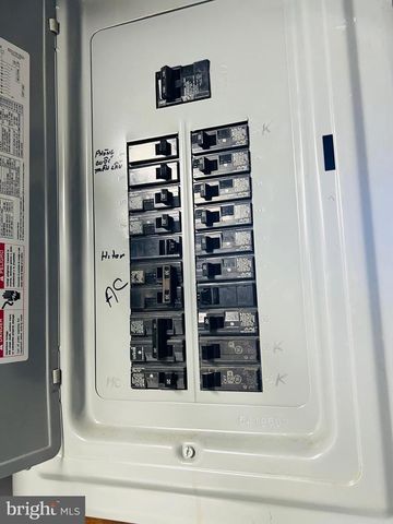 6128 NEWTOWN AVE, Philadelphia, PA 19111