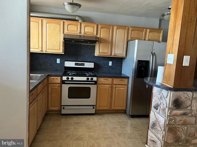 6128 NEWTOWN AVE, Philadelphia, PA 19111