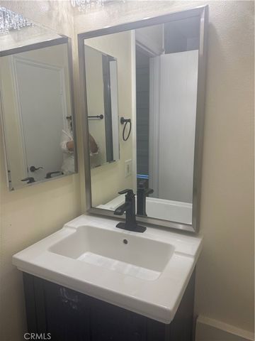 2718 Vista Del Oro, Newport Beach, CA 92660