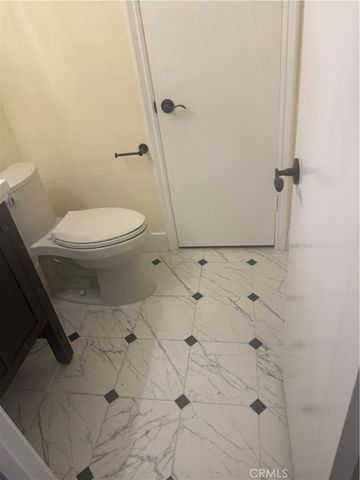 2718 Vista Del Oro, Newport Beach, CA 92660