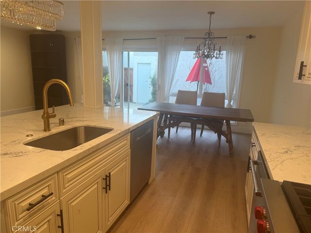 2718 Vista Del Oro, Newport Beach, CA 92660