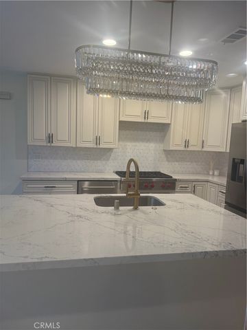 2718 Vista Del Oro, Newport Beach, CA 92660