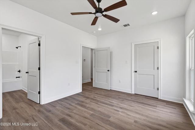 201 Tarpon Street, 201, Waveland, MS 39576