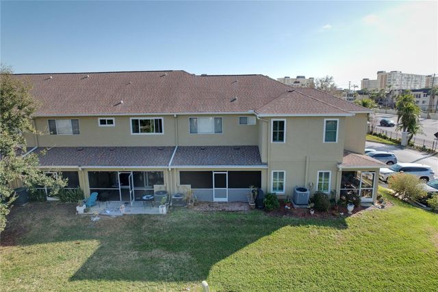 11273 KAPOK GRAND CIRCLE, Madeira Beach, FL 33708