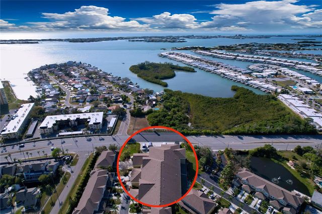 11273 KAPOK GRAND CIRCLE, Madeira Beach, FL 33708