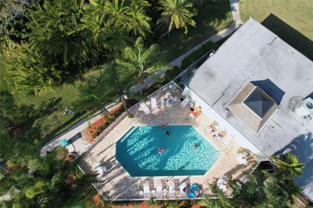 11273 KAPOK GRAND CIRCLE, Madeira Beach, FL 33708