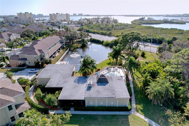 11273 KAPOK GRAND CIRCLE, Madeira Beach, FL 33708