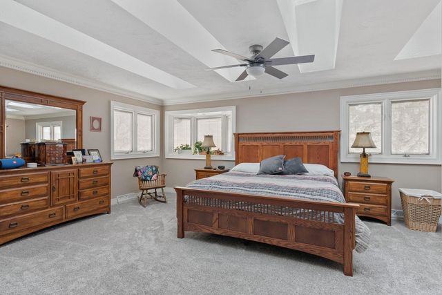 3719 N Thornwood Avenue, Davenport, IA 52806