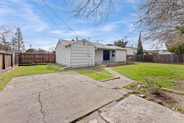 1981 Middlefield Ave, Stockton, CA 95204