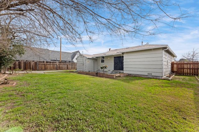 1981 Middlefield Ave, Stockton, CA 95204