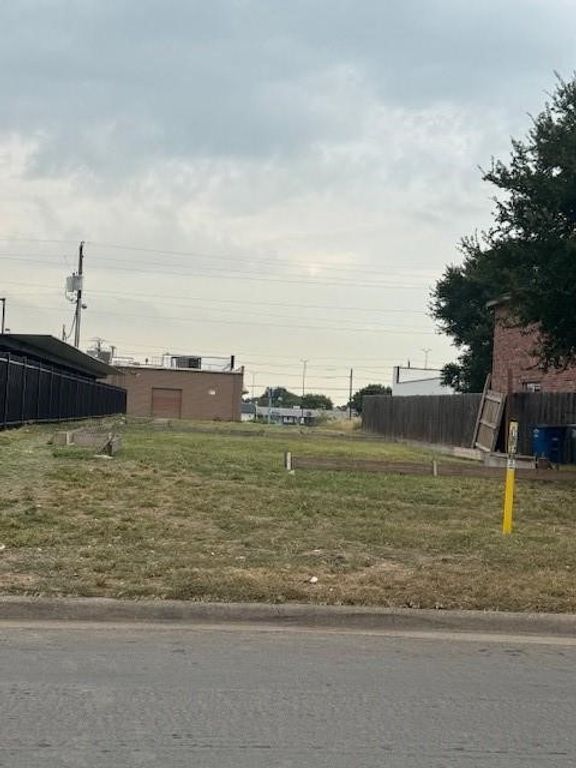 4105 Preferred Place, Dallas, TX 75237