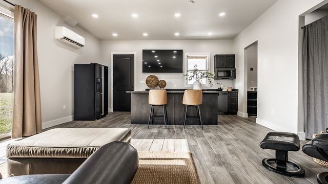 440 S 800 E, Zionsville, IN 46077