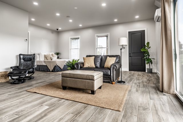 440 S 800 E, Zionsville, IN 46077