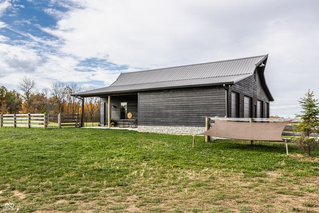 440 S 800 E, Zionsville, IN 46077