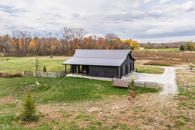 440 S 800 E, Zionsville, IN 46077