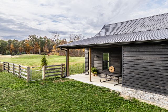 440 S 800 E, Zionsville, IN 46077