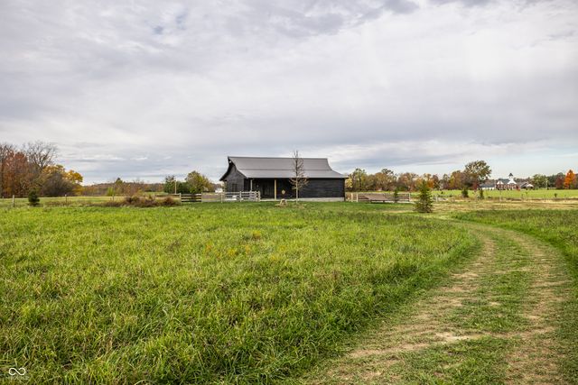 440 S 800 E, Zionsville, IN 46077