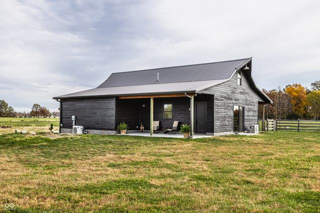 440 S 800 E, Zionsville, IN 46077