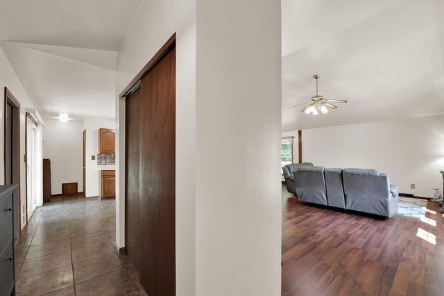 8820 W Travis LANE, Franklin, WI 53132