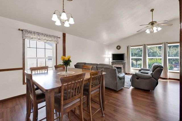 8820 W Travis LANE, Franklin, WI 53132